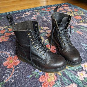 Classic Doc Martens, 1460, 38/7 women/6 men